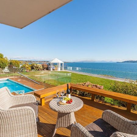 Spectacular Lakefront Home Taupo Kültér fotó