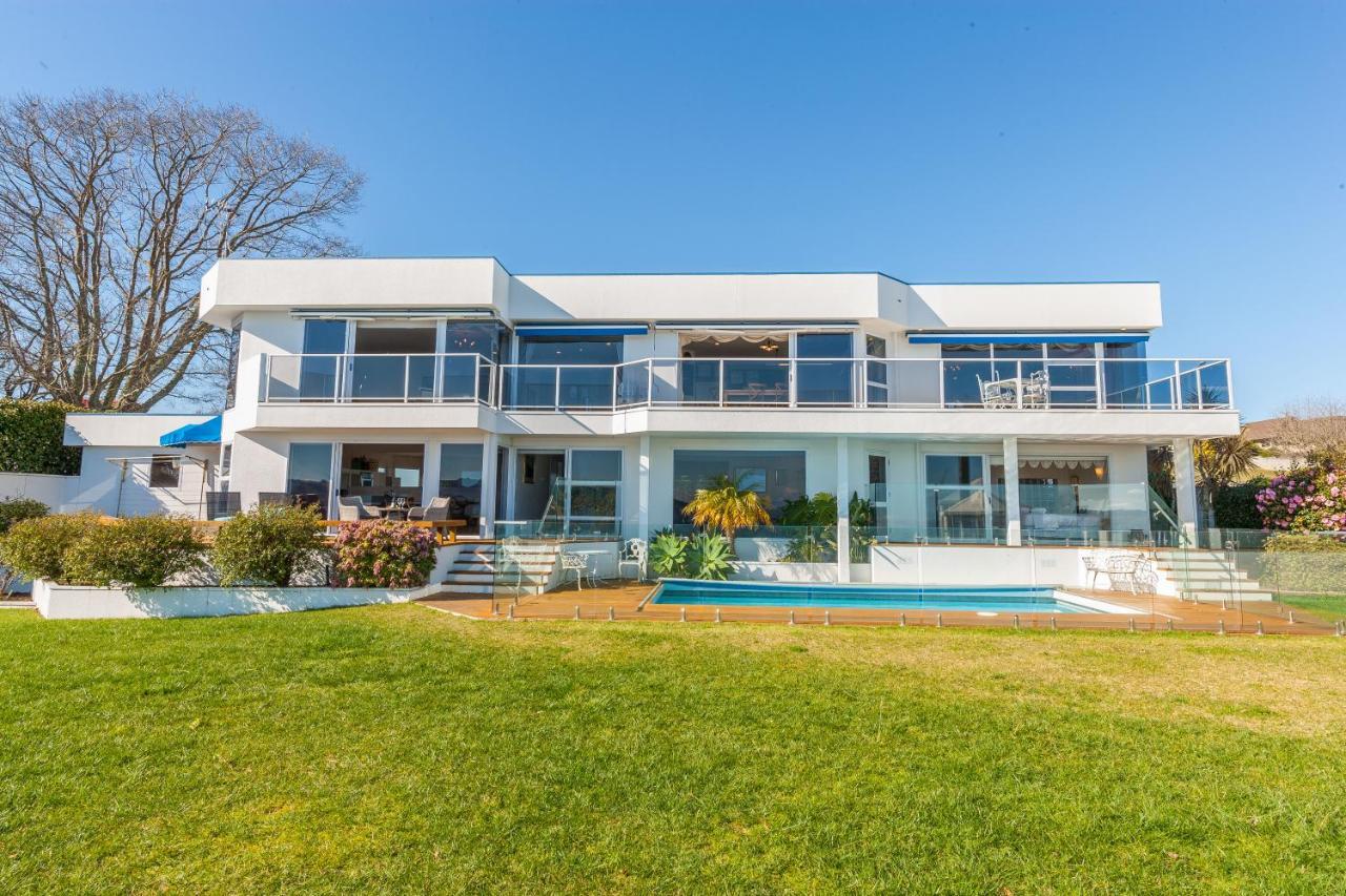 Spectacular Lakefront Home Taupo Kültér fotó